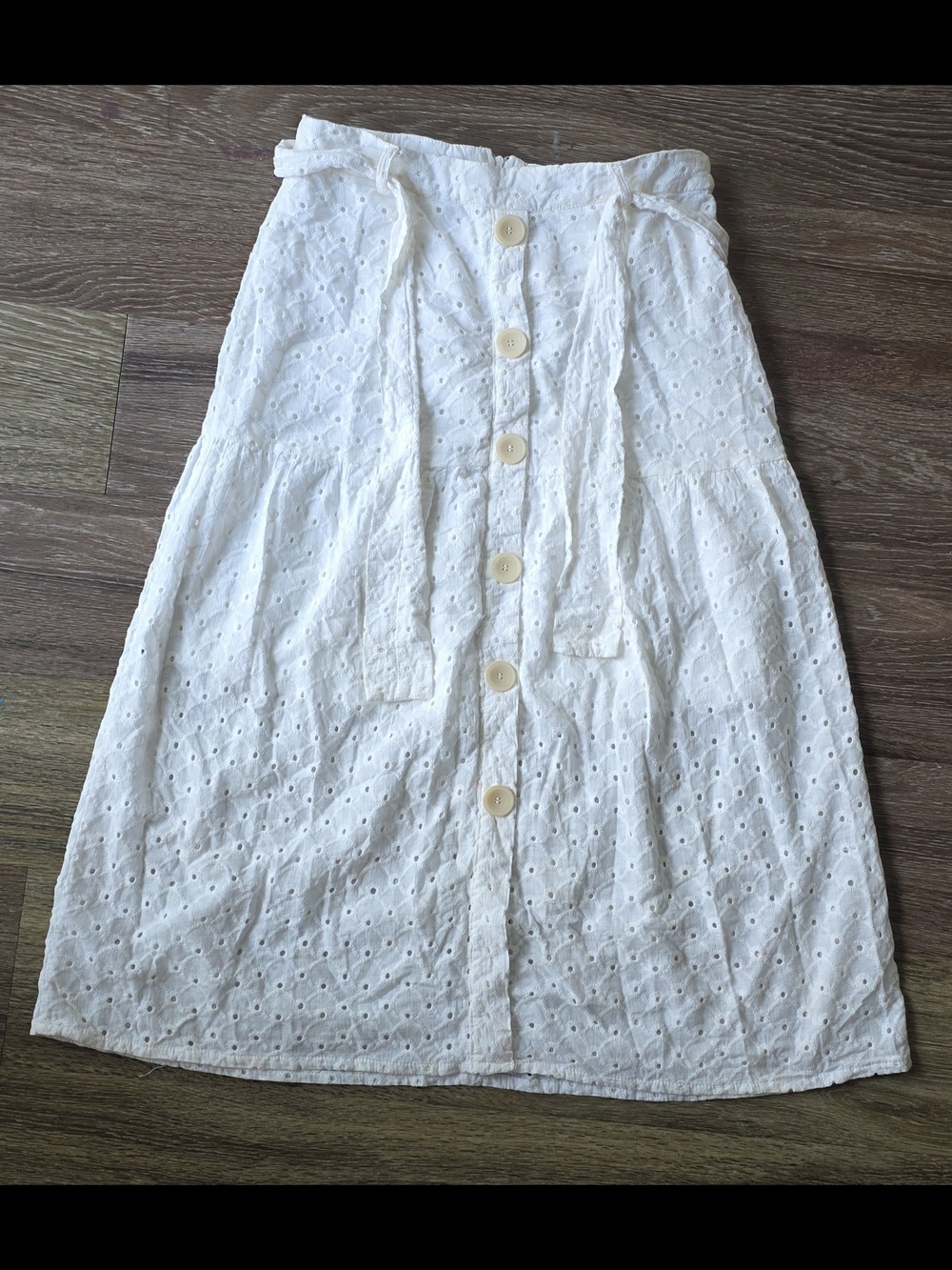 White Eyelet Button-Front Midi Skirt with Tie Waist Brand Nuvia Size M